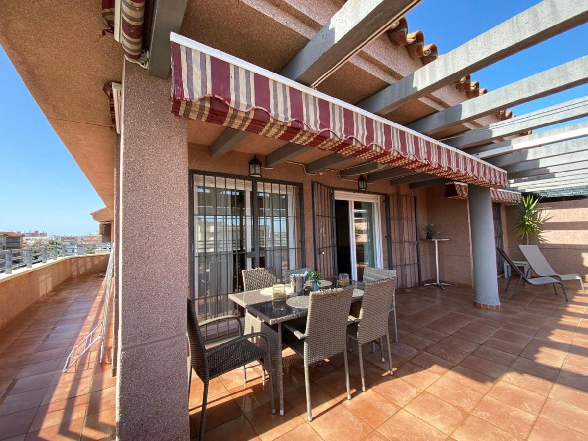 ático Terraza 65m. Playa, Piscina, A/c, Wifi *