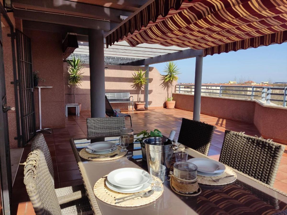 Atico Terraza 65m. Playa, Piscina, A/c, Wifi *