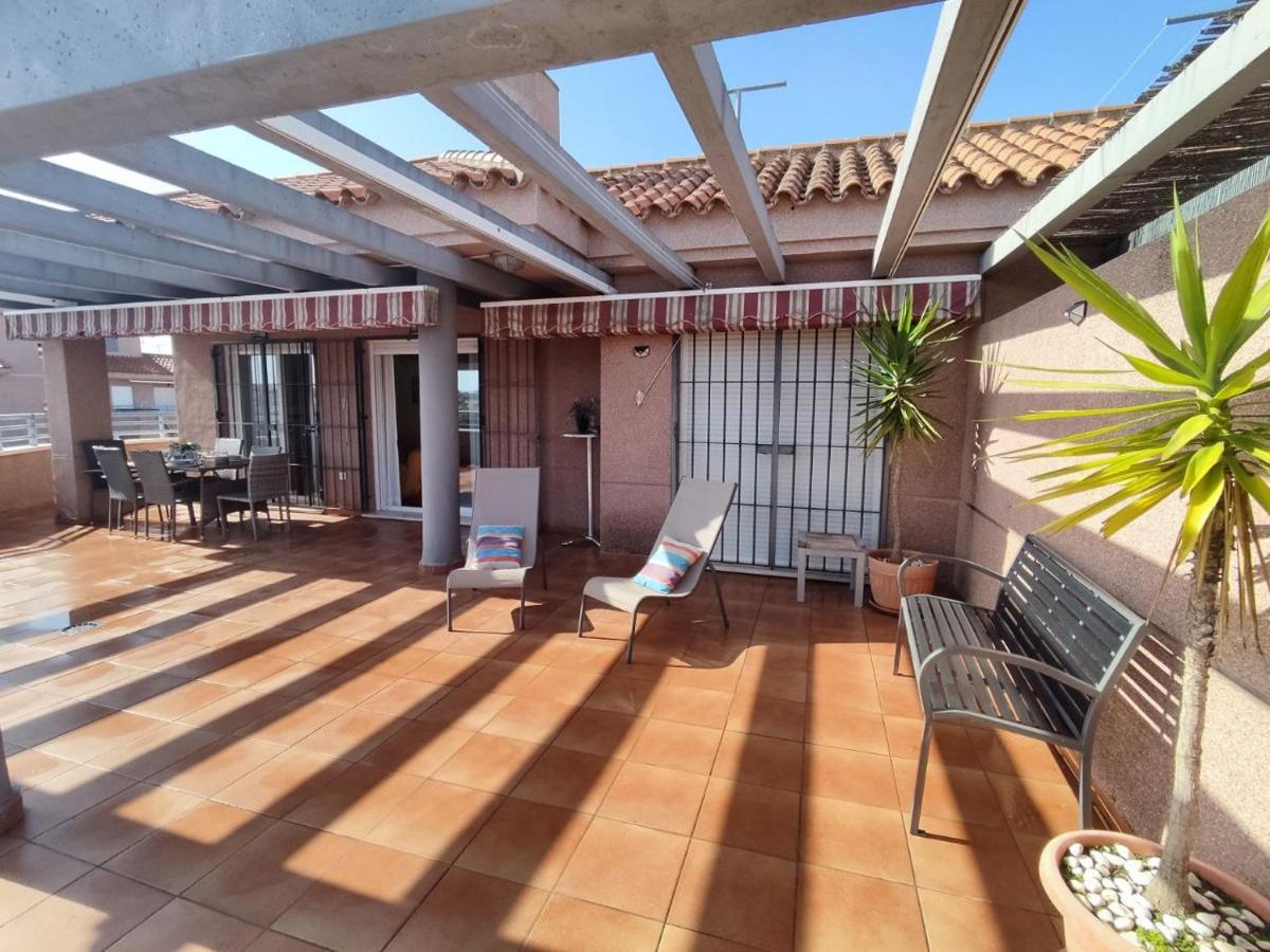Atico Terraza 65m. Playa, Piscina, A/c, Wifi *